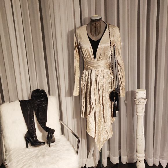 Genessa Designs Jackets & Blazers - Metalic taupe jacket/dress